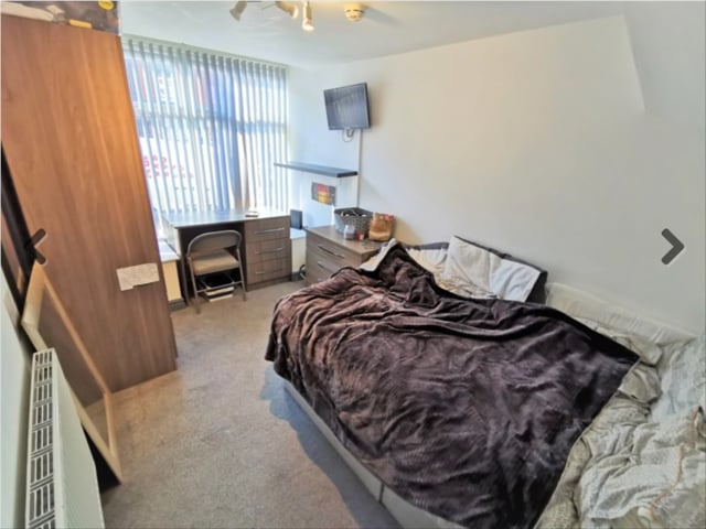 6 bed property in walking distance from Uni Main Photo