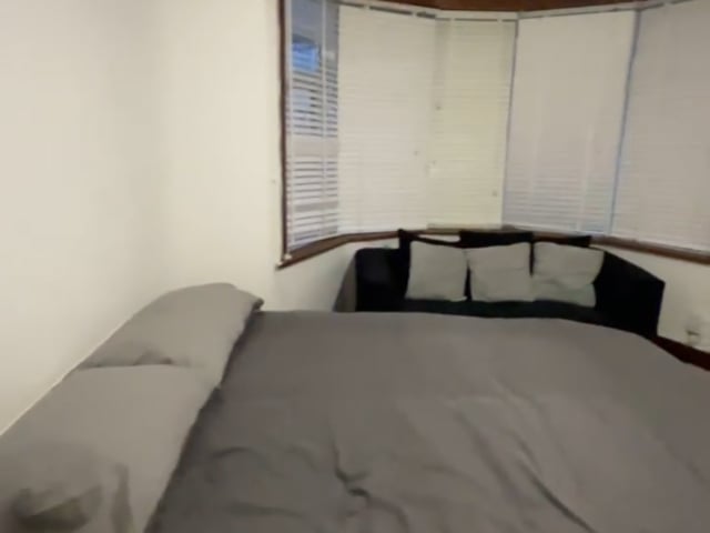 Video 1: Large double room ideal for couples 