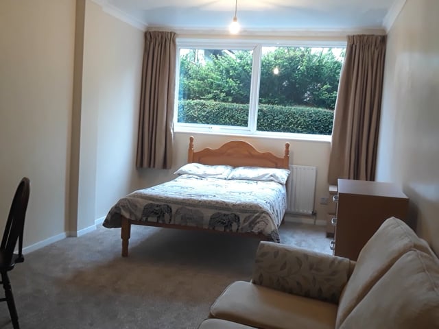 Very large double room available Main Photo
