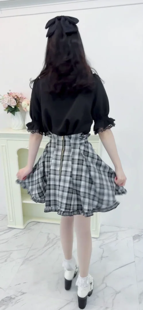 パールバックルタッキングフレアスカート | Rlab store