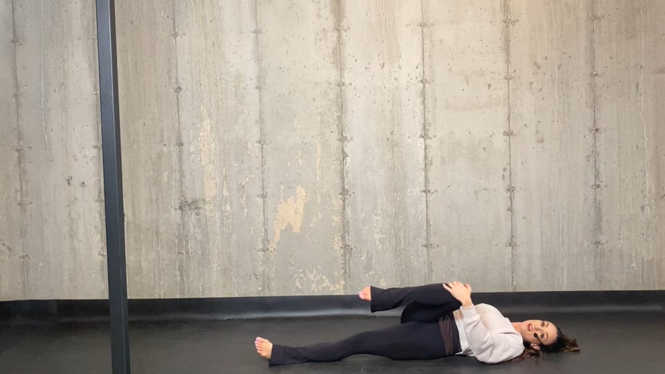 5 Minute Stretch | Quads