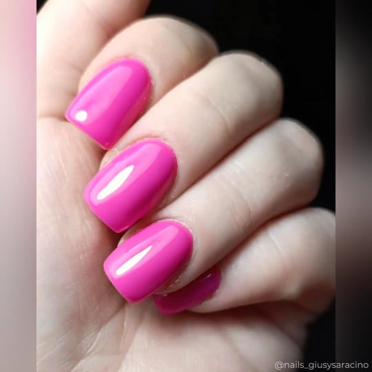 Video: FANTASY semi-permanent gel nail polish - 230 Video: FANTASY semi-permanent gel nail polish - 230