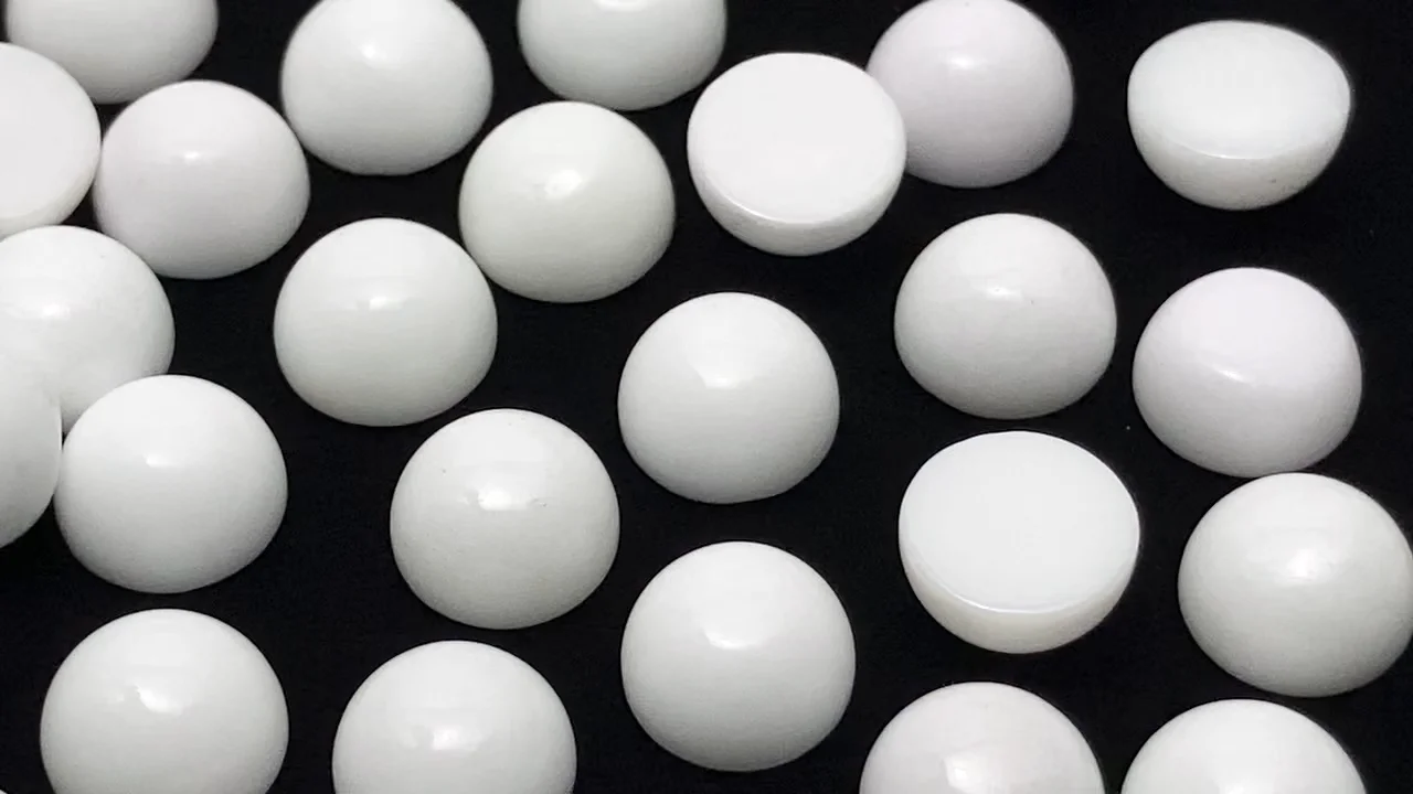 ホワイトオニキス ラウンド カボション8×8mm 5個｜天然石ビーズ