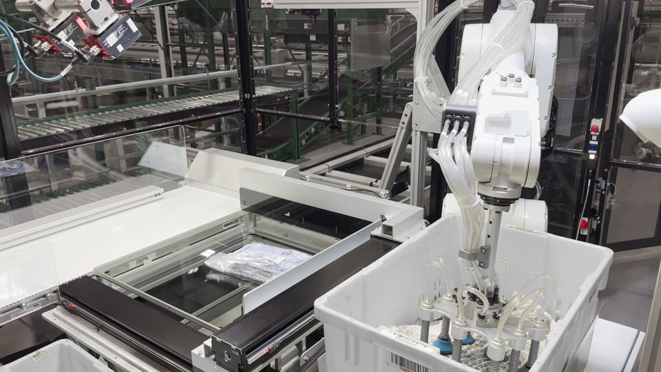 AI-powered Robotic Induction performs apparel singulation 