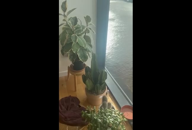 Double ensuite room with river view Main Photo