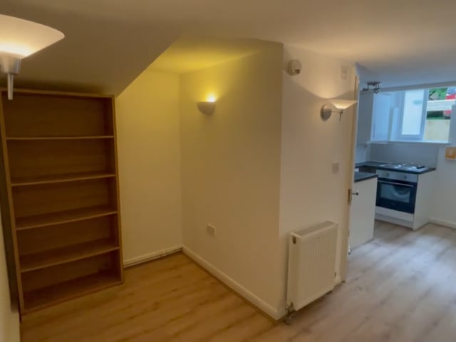 Bills included studio flat in Muswell Hill  Main Photo