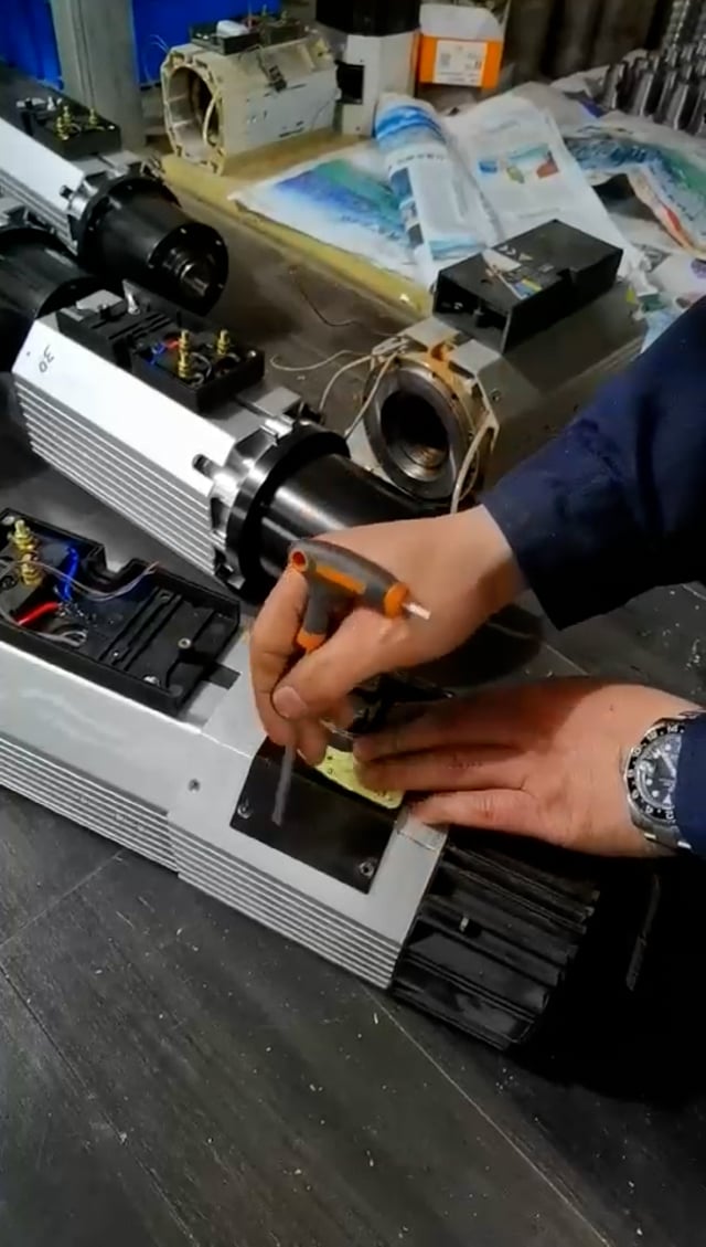 Release Break on Locked 9kW ATC Spindle and Clamp Sensor Exchange for EasyRoute CNC Router