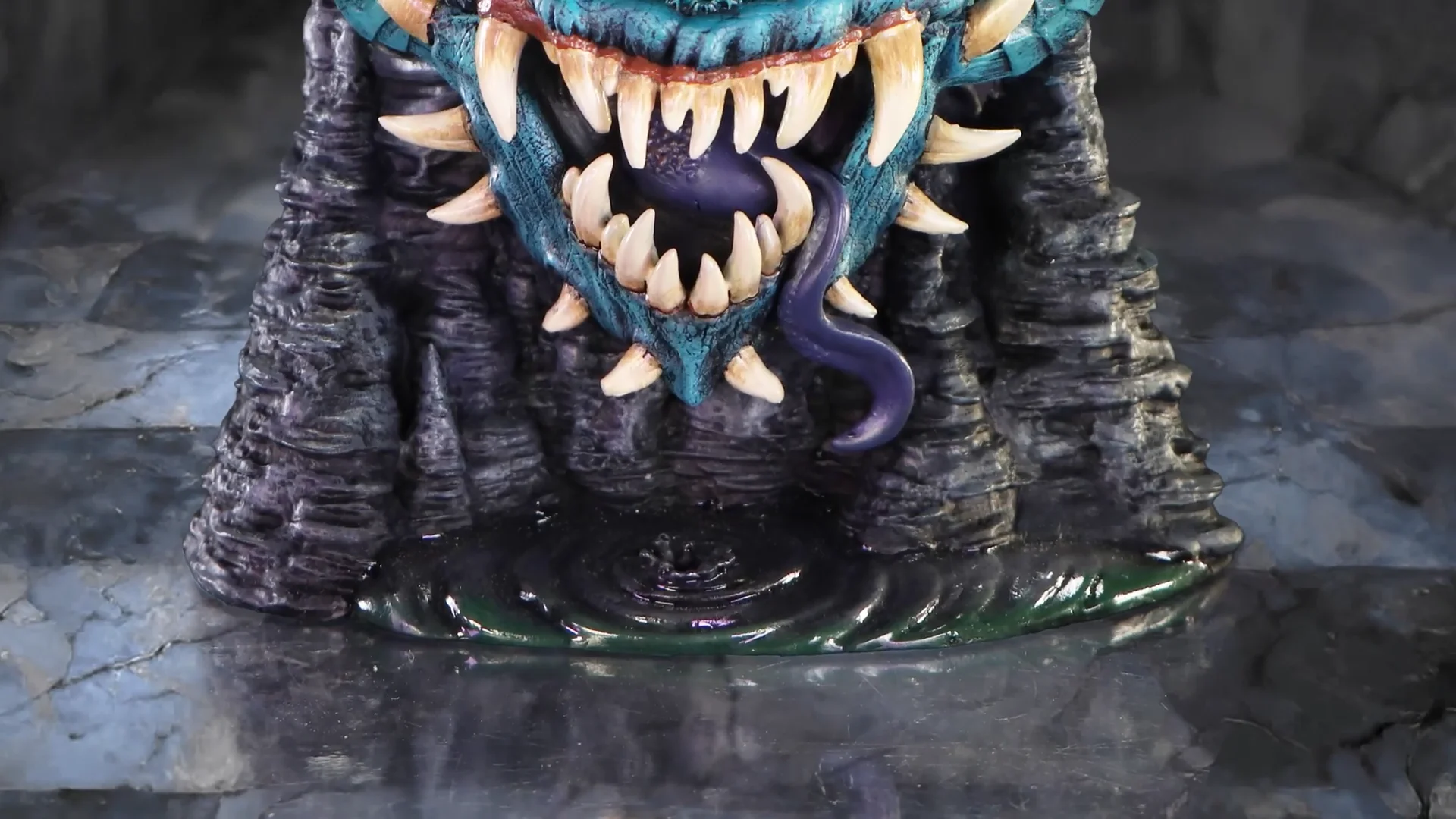 SW Beholder ビホルダー 完全版 欧州版 新品未開封 Dungeons & Dragons Beholder Box 15cm