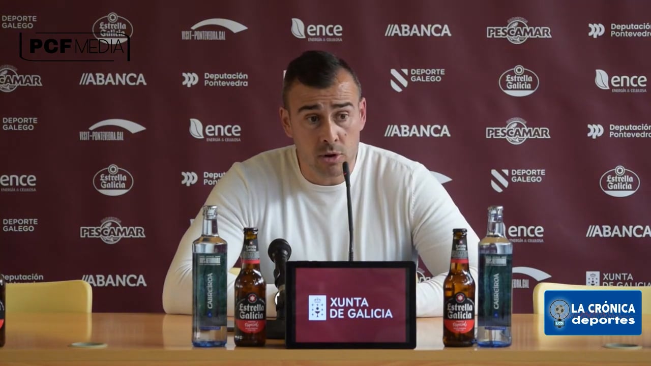 YAGO IGLESIAS (Entrenador Pontebedra) CF Pontebedra 3-1 Deportivo Aragón " Partido de Vuelta - Playoff de Ascenso a primera Rfef "