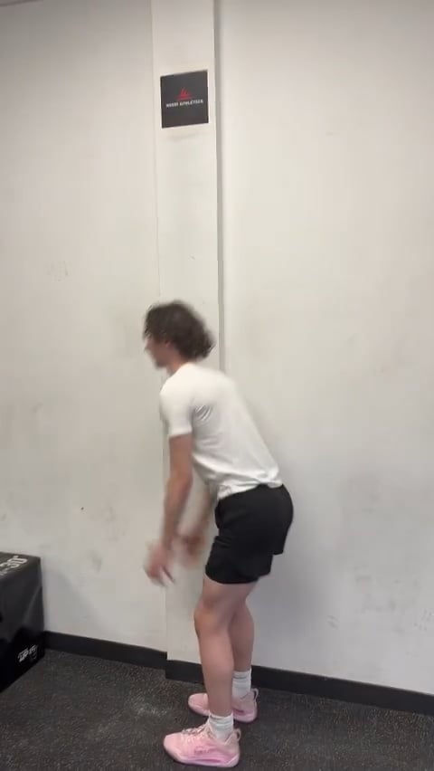 Watch kyllian gimenez's Vertical Jump: 28.93 inches