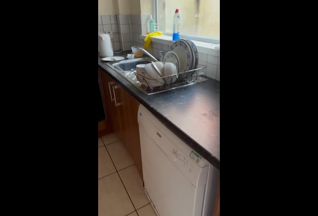 Room Available, BT9, Close to City Centre & Uni Main Photo