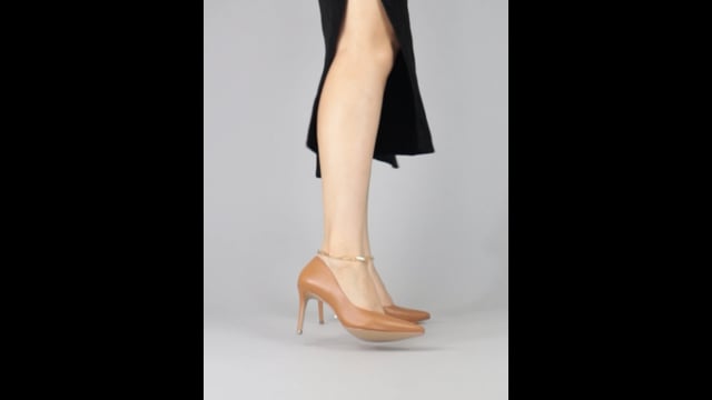 Scarpin Couro Salto Médio Fino Caramelo Caribe