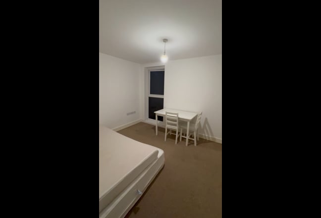 Double Room at Mitcham Inc Bills Main Photo