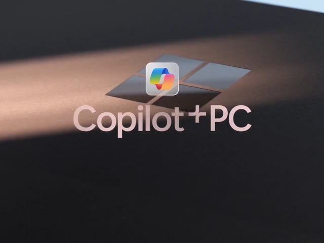 Microsoft Surface Pro Copilot+PC 13" X Plus/16GB/256GB-LCD (Platynowy) - 1248239 - zdjęcie 2