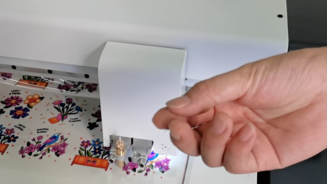 Setup Vinyl Cutting Blade Holder for FlatCUT Flatbed Cutter with Cutting Test