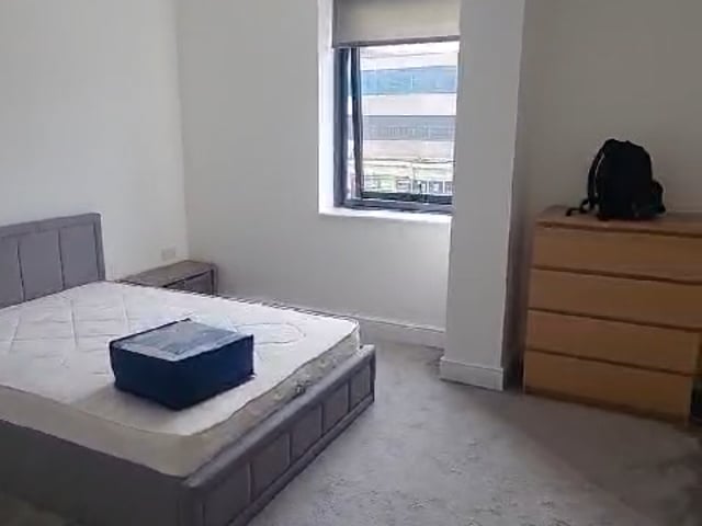 2 Bed apartment bills included available  Main Photo