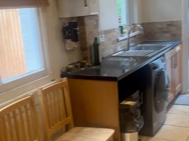 Video 1: Kitchen