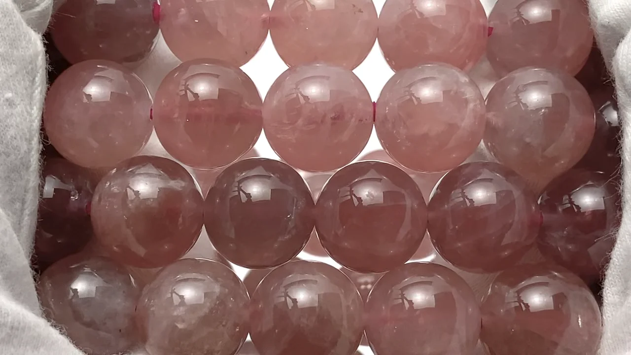 ディープローズクォーツ（産地・マダガスカル） ラウンド13mm