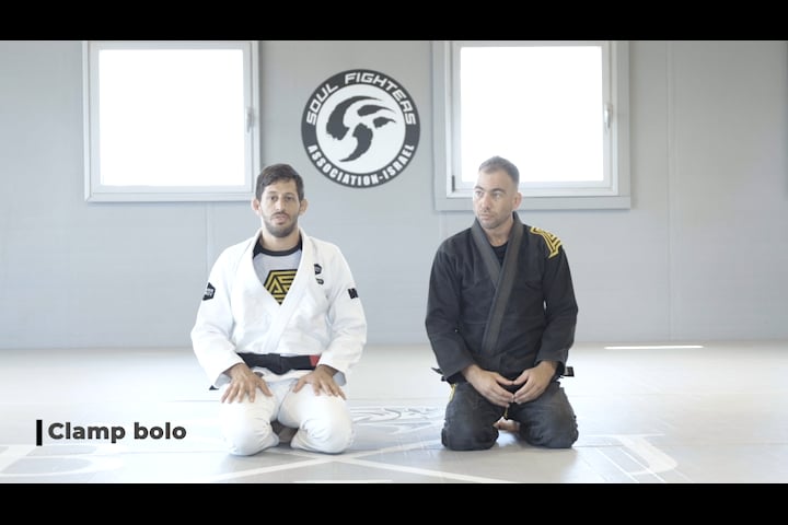 Double pull entries Clamp bolo