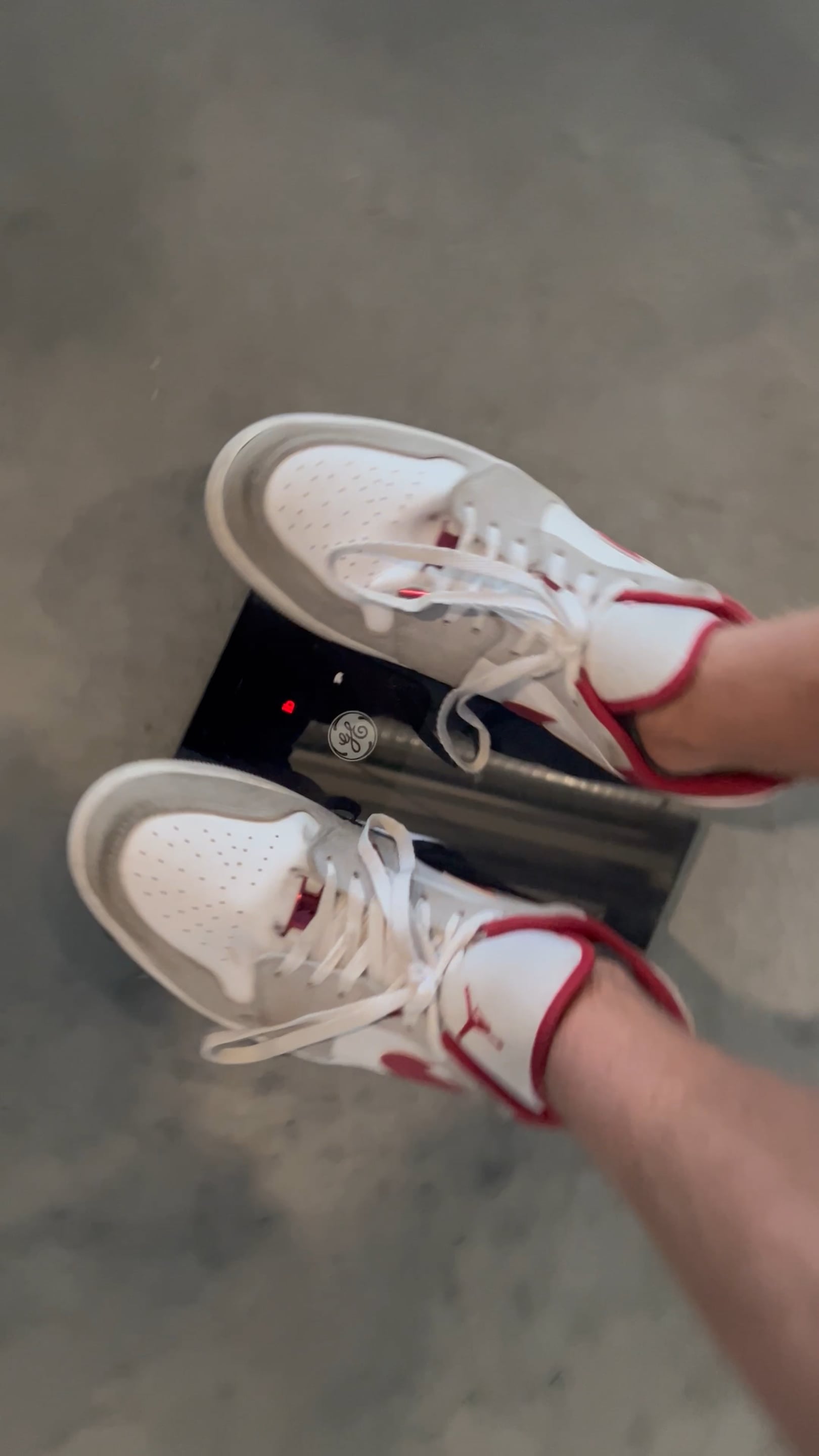 Watch koen walker's Weight: 162.6 pounds