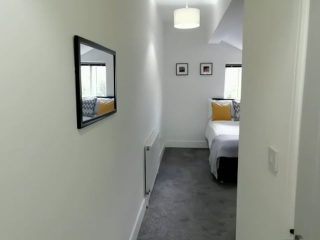 ** NEW Modern En Suite Room - No Bills To Pay! Main Photo