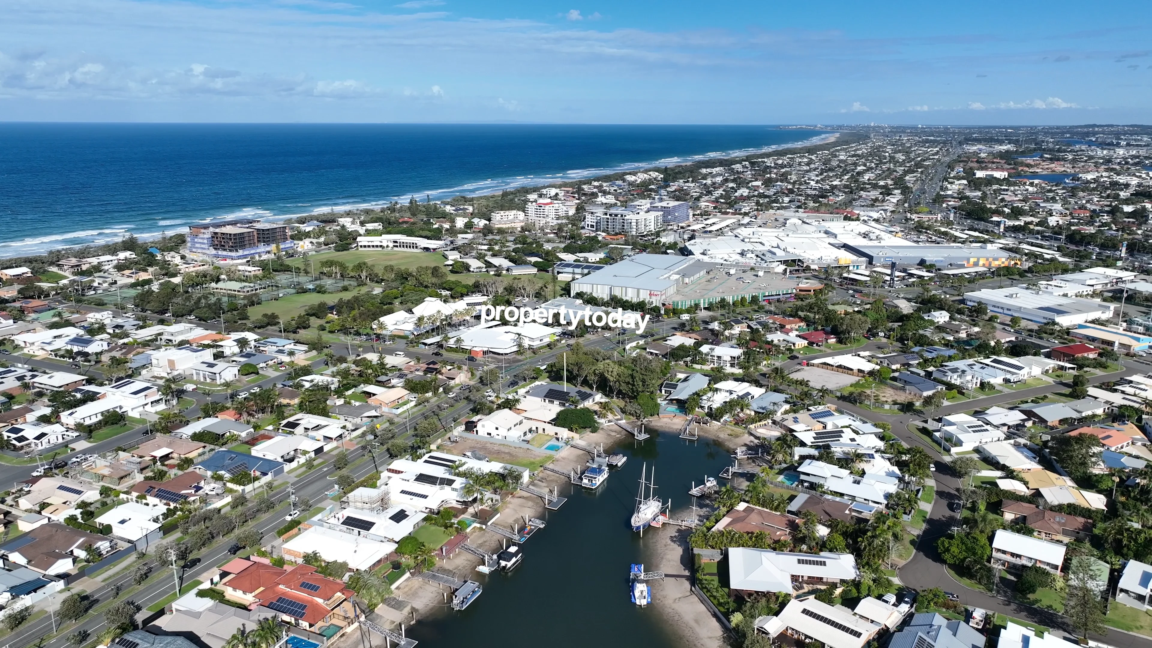 114 Point Cartwright Drive, Buddina on Vimeo