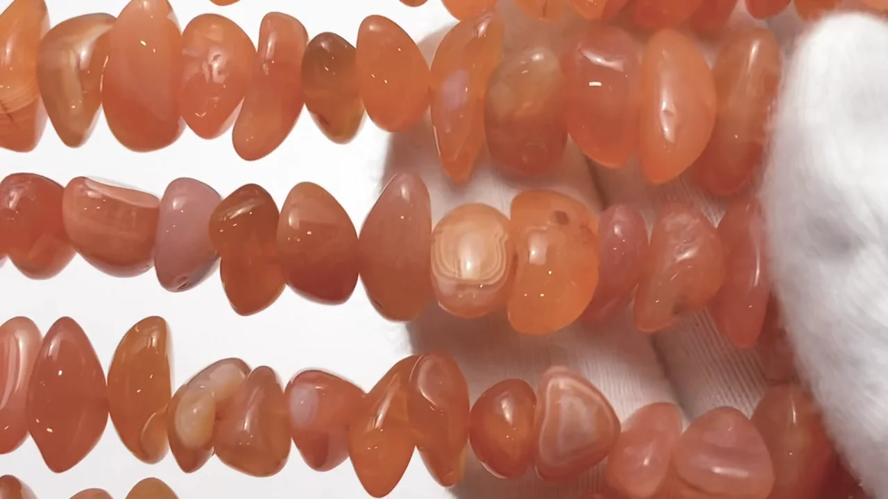 ボツワナ産オレンジカルセドニー チップ（ミニタンブル） 1連｜天然石