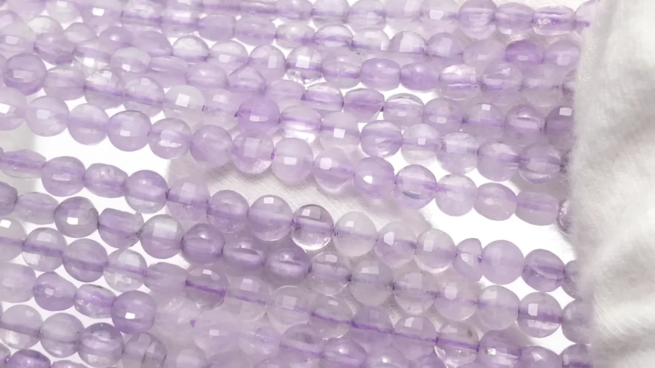 ラベンダーアメジスト（産地・マダガスカル） コインカット4×4mm 1連
