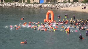 Inclusió i solidaritat a la travessa de natació Swim No Limits