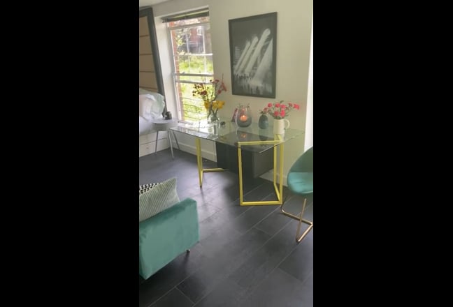 Hidden Gem, Stunning Studio with perfect layout  Main Photo