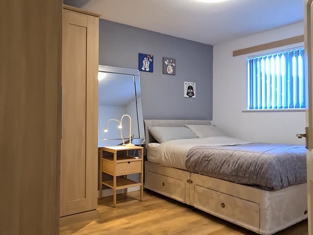Modern cosy room in Droitwich Spa Main Photo