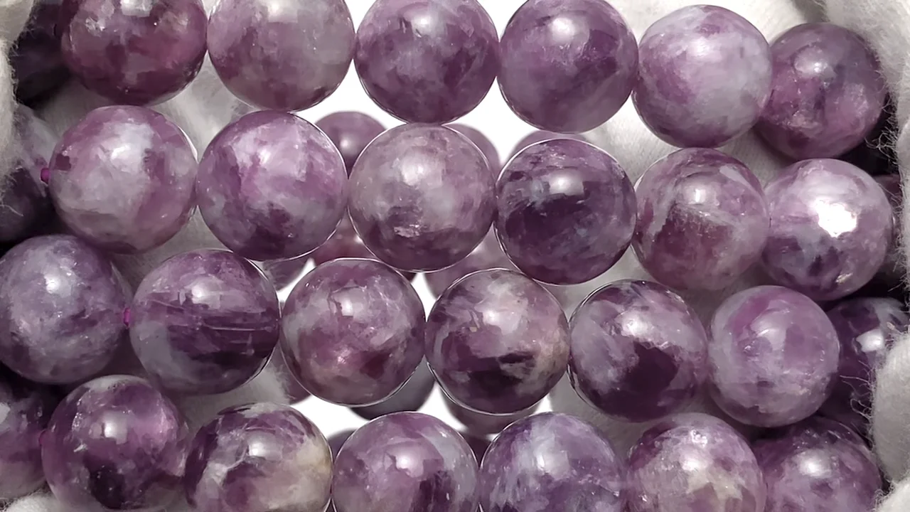 動画】レピドライトシリカAA++ ラウンド10mm 1連(ブレス) - 天然石