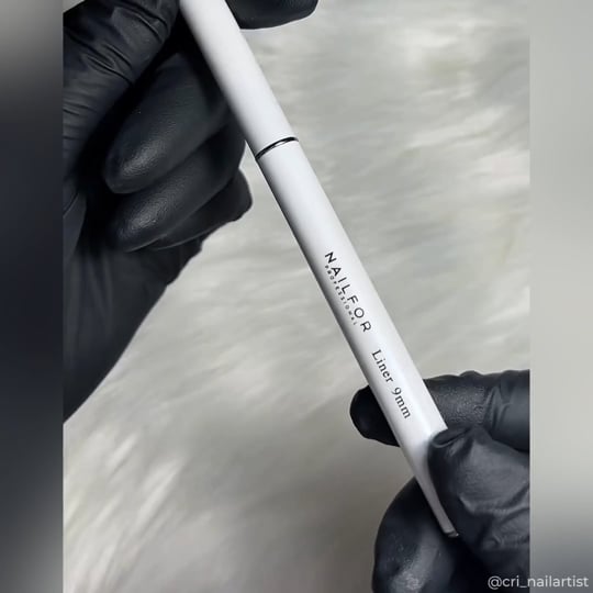 Video: PENNELLO WING Liner 9mm Video: PENNELLO WING Liner 9mm