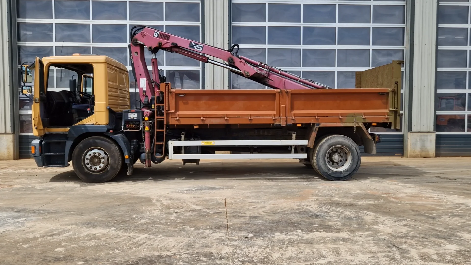 ERF 4x2 Dropside Tipper Grab Lorry - Leeds June 24 on Vimeo