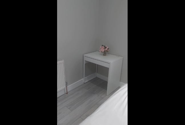 Large double room &pound;250per week Manor Park  Main Photo