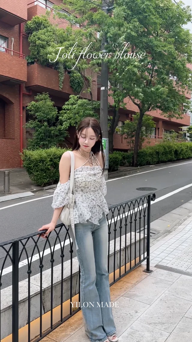 YILON MADE Joli flower blouse