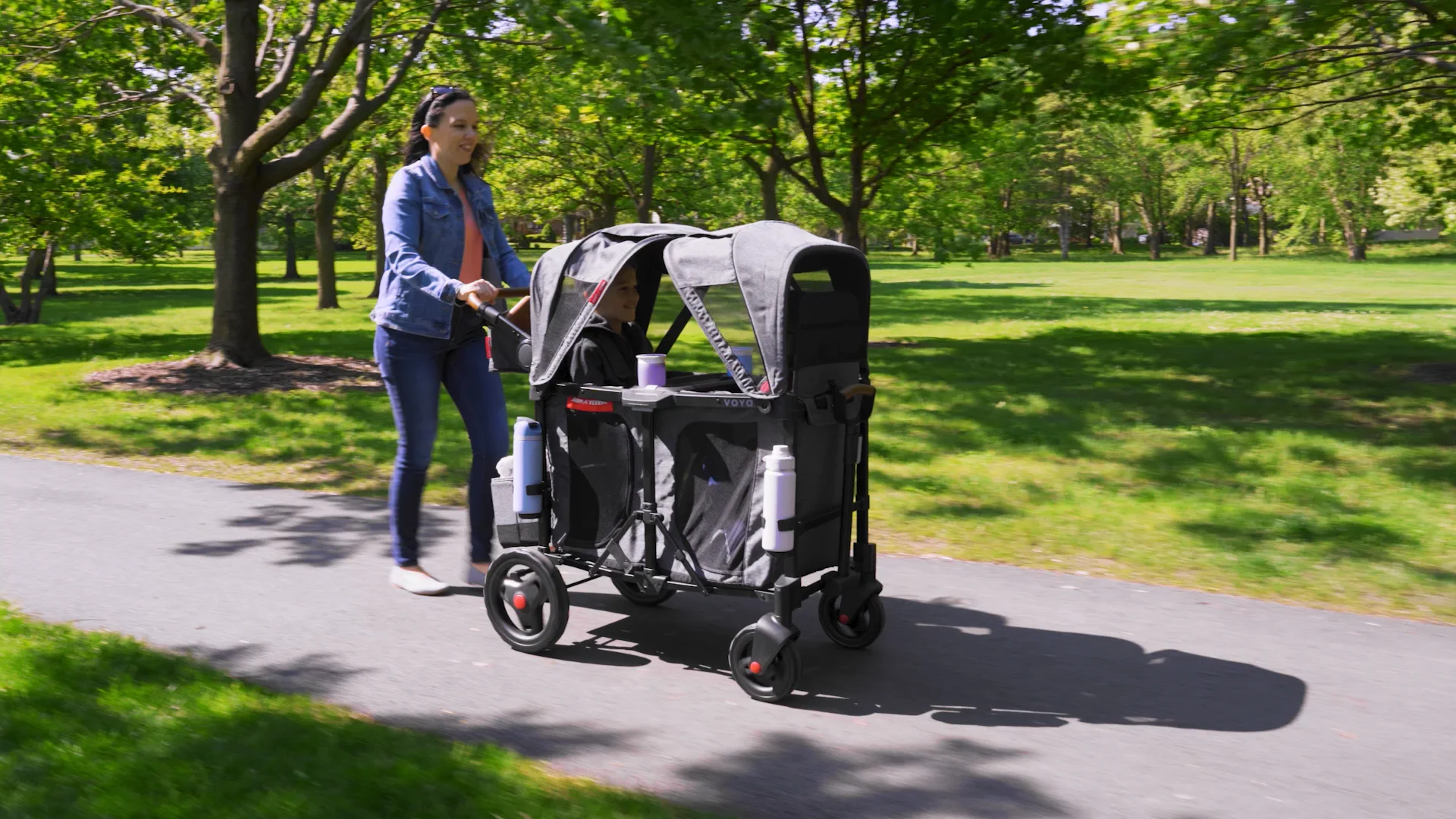 Voya™ XT Stroller Wagon Radio Flyer on Vimeo