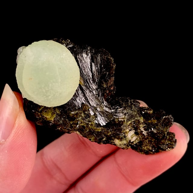 Prehnite on Epidote