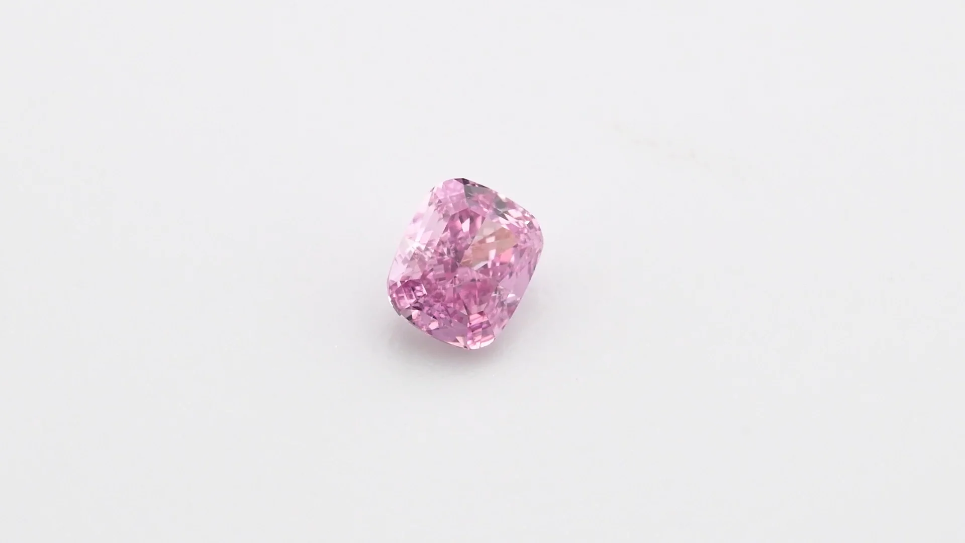 0.20 Carat Fancy Vivid Purple Pink Cushion Diamond VS1 GIA | LEIBISH