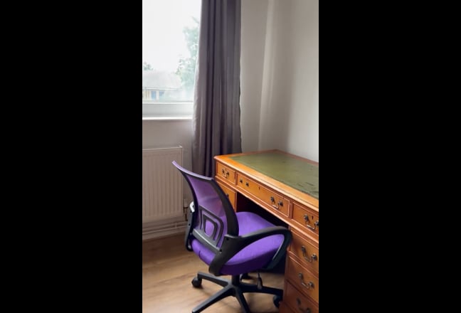 Double room close to Southfields station  Main Photo