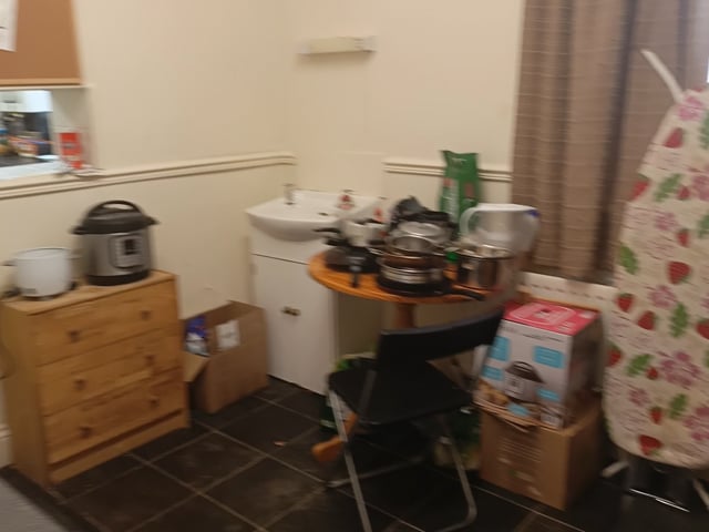Looking for someone to take over my room! Main Photo