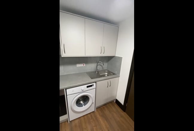 (8C) 1-Bedroom Flat To Rent in Isleworth TW7 Main Photo