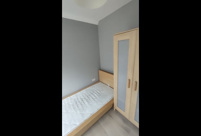 Furnished room to let in East Acton/W3 Main Photo