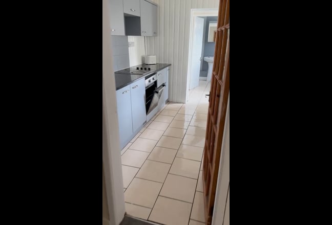 Newly refurbished 4 Bedroom In Liverpool Main Photo