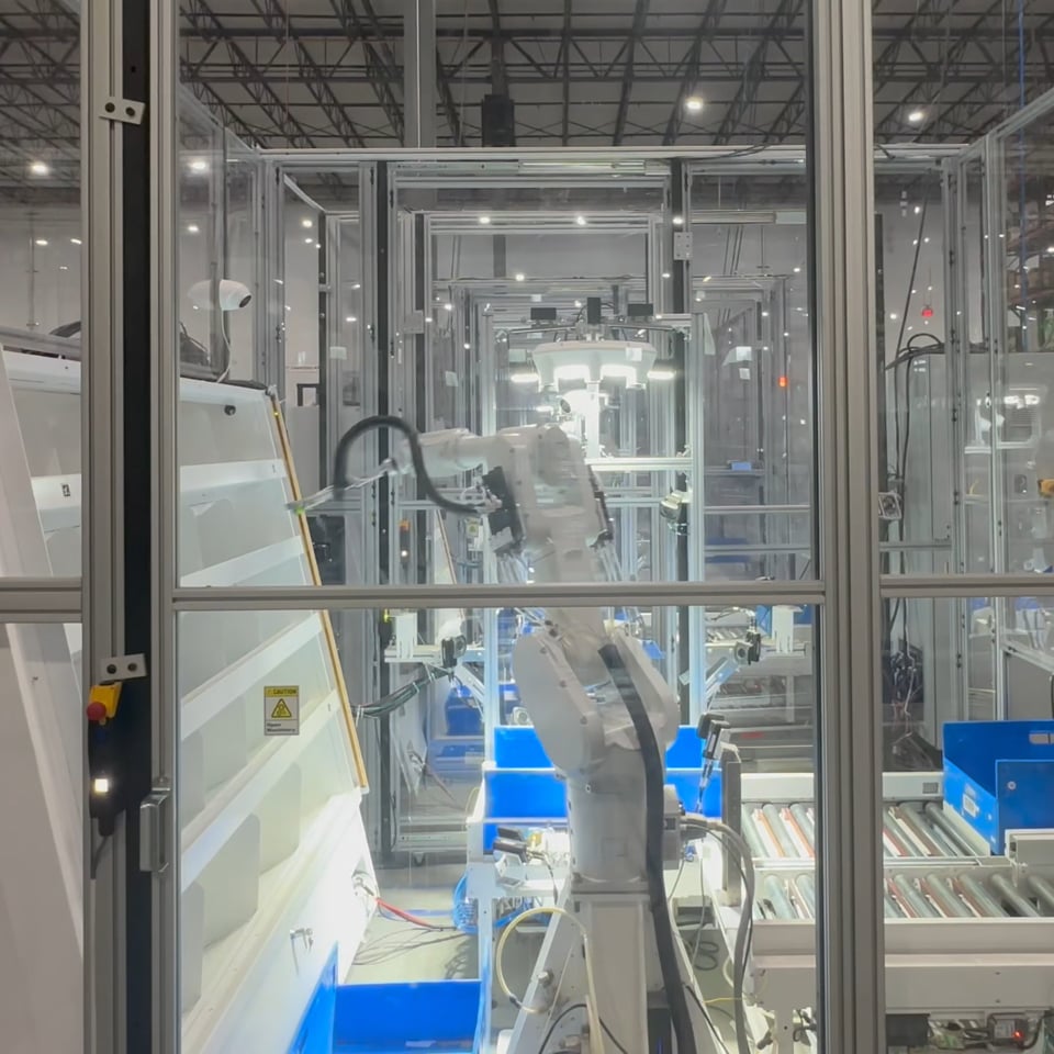 AI-powered putwalls sorting eComm orders at Capacity