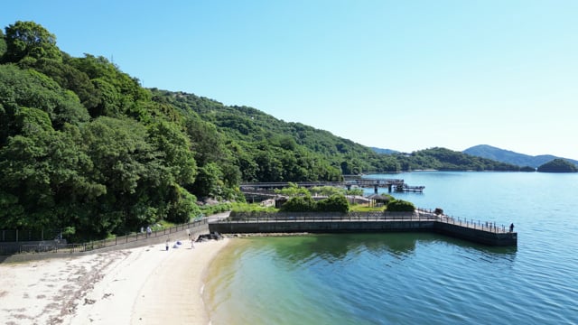 海の上の遊歩道（ドローン空撮）１のサムネイル画像