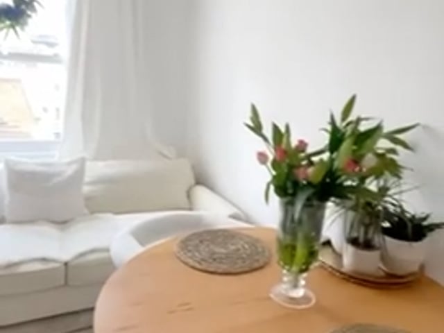 Video 1: Kitchen, Lounge, Living Room