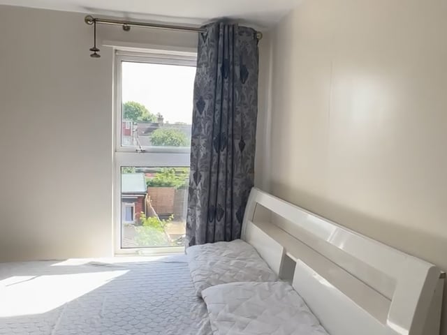 Shared Double bedroom with other female £450 Main Photo