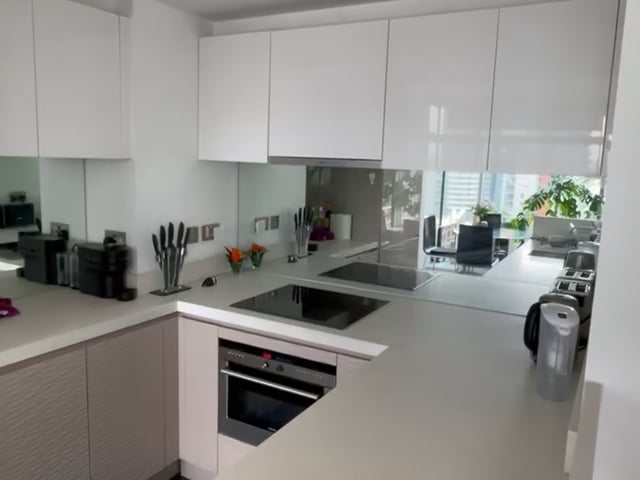 Amazing flat in 2b2b - 2 mins away from station Main Photo