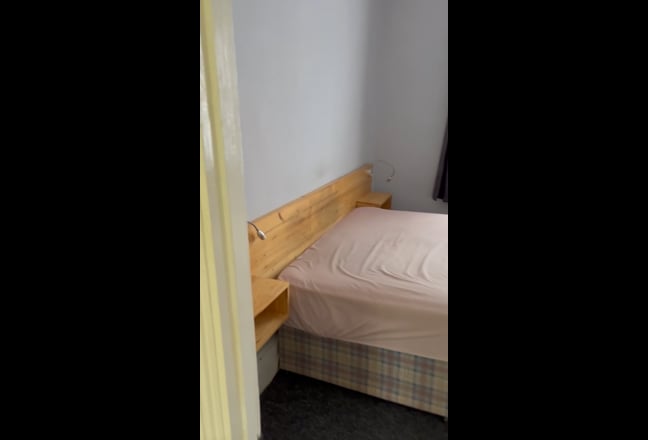 Extremely spacious houseshare in Plumstead Main Photo